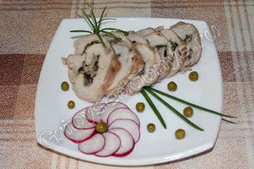 Рулет куриный с грибочками