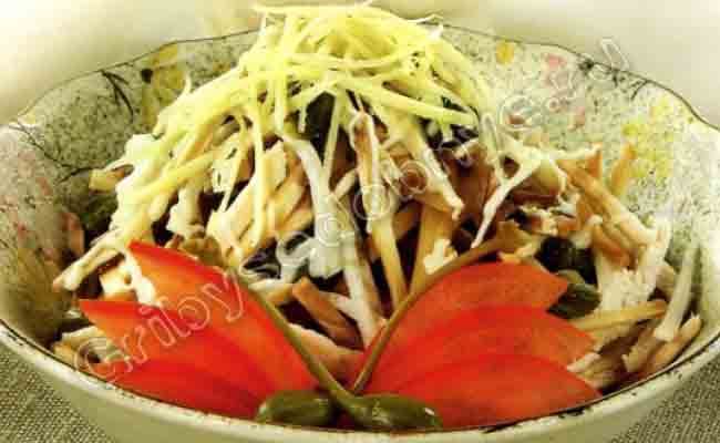 Рецепт приготовления салата из груздей с курицей и сыром фото