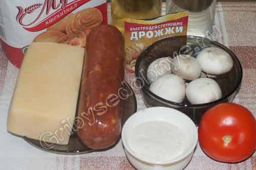 Необходимые ингредиенты для приготовления грибной пиццы