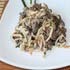 Тёплый салат с лесными грибами и куриной печенью
