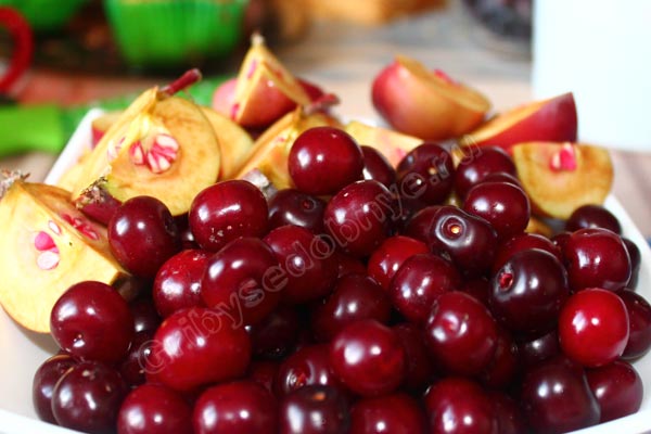 Рецепт приготовления компота из дикой вишни с розовыми лесными яблоками фото